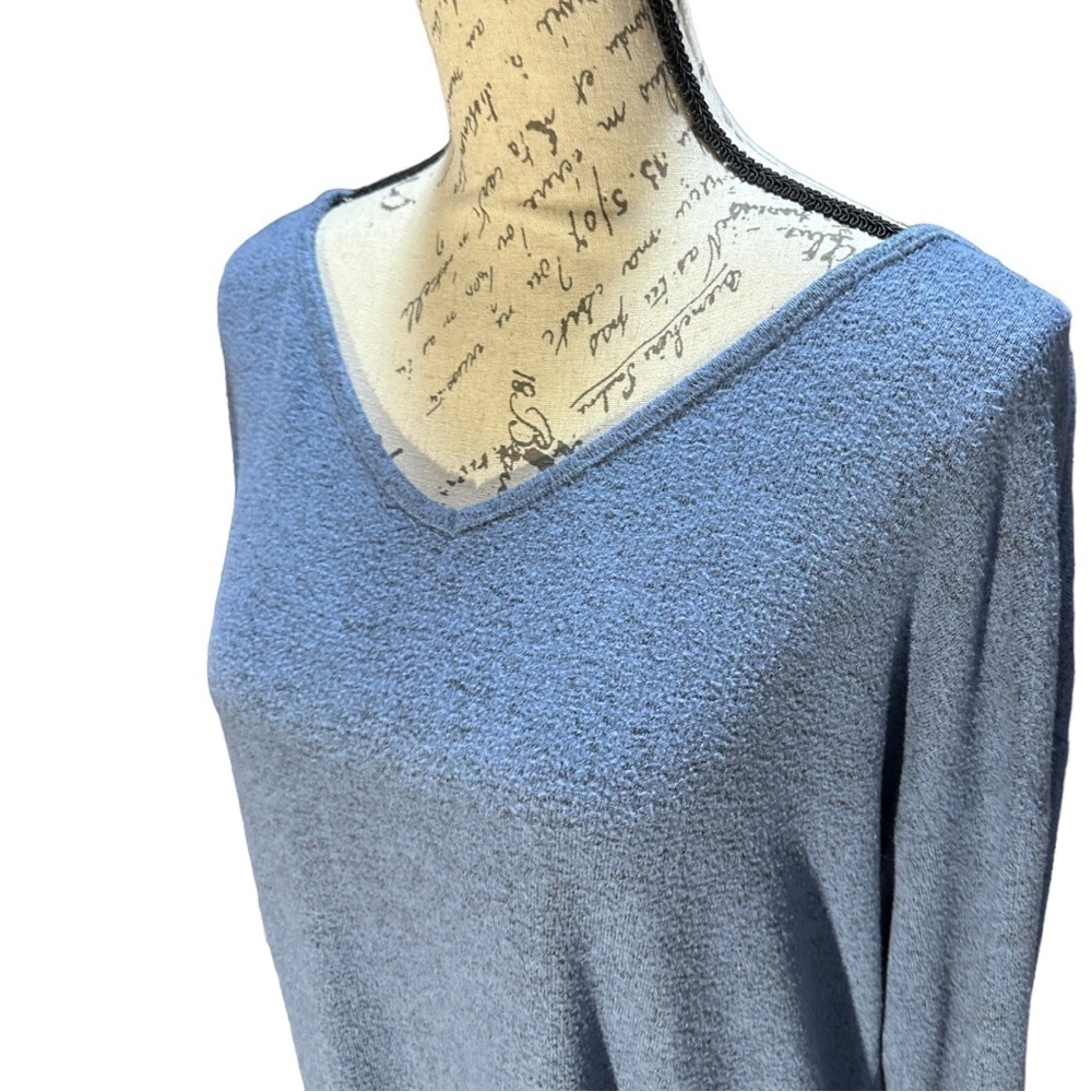 Cupio Blue Sweater - Sweatshirt Size Large - Picture 3 of 6